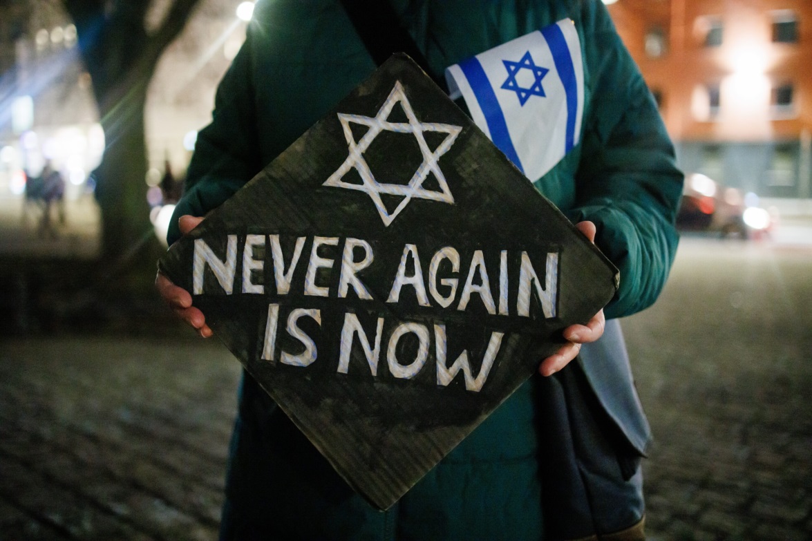 Drappi, odio e bugie che aiutano Hamas - Fiamma Nirenstein Home page